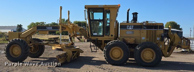 image for item DO5464 2000 Caterpillar 140 VHP motor grader