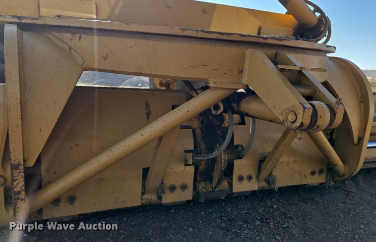 image for item DO5464 2000 Caterpillar 140 VHP motor grader