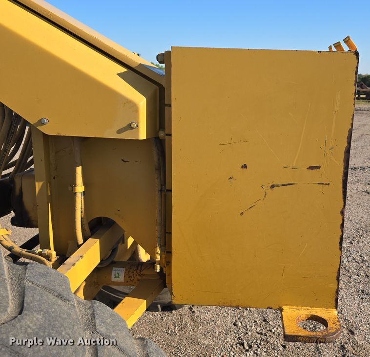 image for item DO5464 2000 Caterpillar 140 VHP motor grader