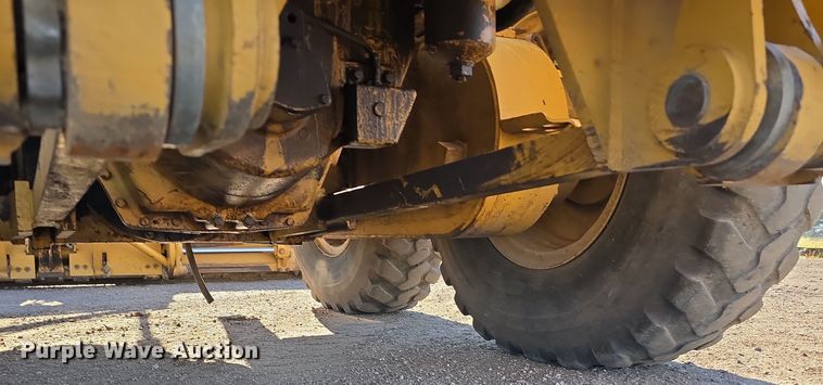 image for item DO5464 2000 Caterpillar 140 VHP motor grader