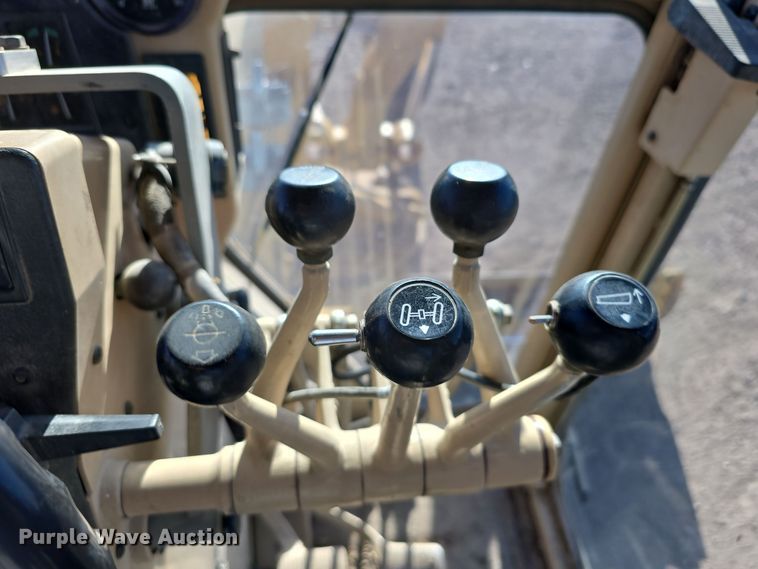 image for item DO5464 2000 Caterpillar 140 VHP motor grader