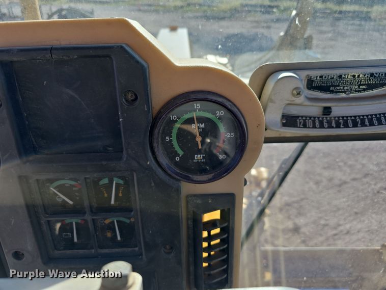 image for item DO5464 2000 Caterpillar 140 VHP motor grader