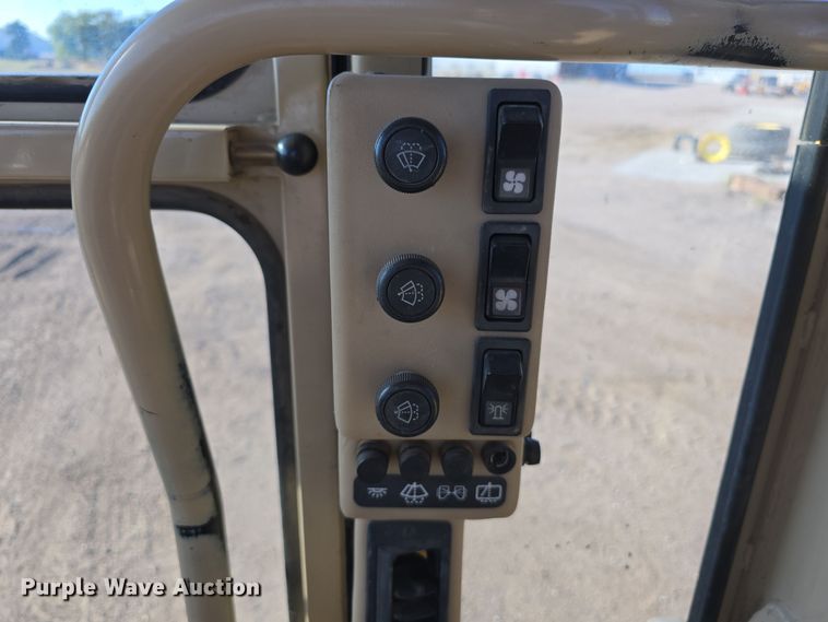 image for item DO5464 2000 Caterpillar 140 VHP motor grader