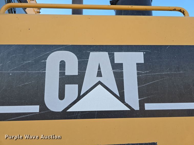 image for item DO5464 2000 Caterpillar 140 VHP motor grader