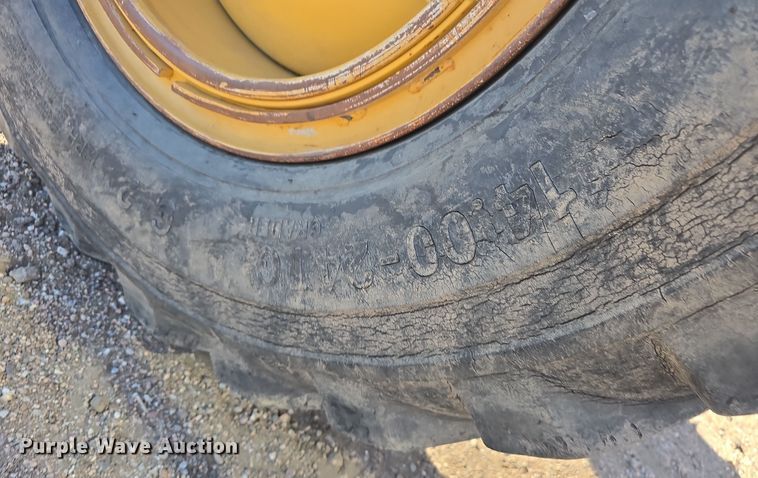 image for item DO5464 2000 Caterpillar 140 VHP motor grader