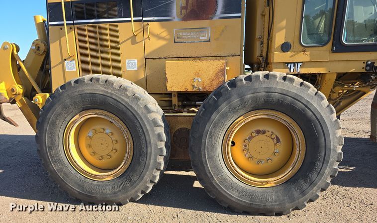 image for item DO5464 2000 Caterpillar 140 VHP motor grader