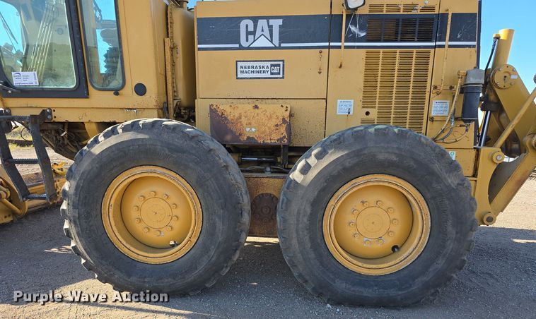 image for item DO5464 2000 Caterpillar 140 VHP motor grader