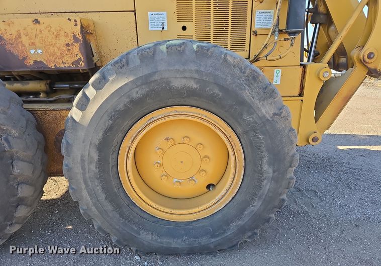 image for item DO5464 2000 Caterpillar 140 VHP motor grader