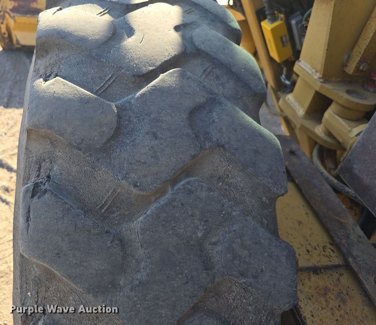 image for item DO5464 2000 Caterpillar 140 VHP motor grader