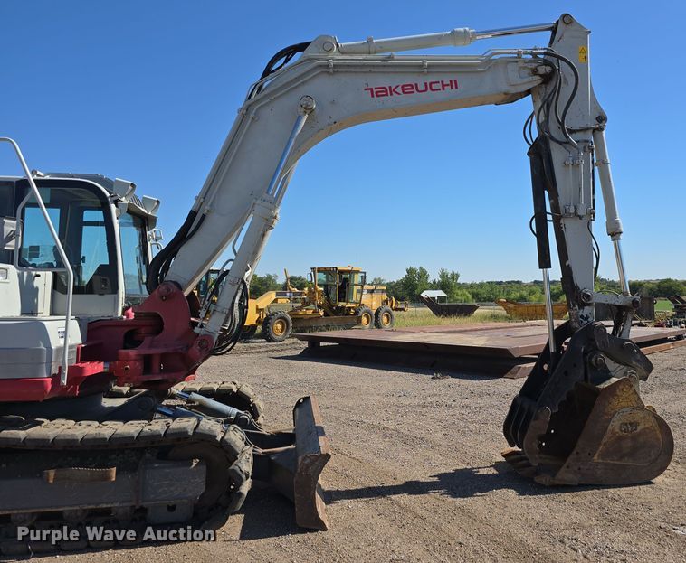 image for item DO5465 2015 Takeuchi TB1140 Series 2 mini excavator