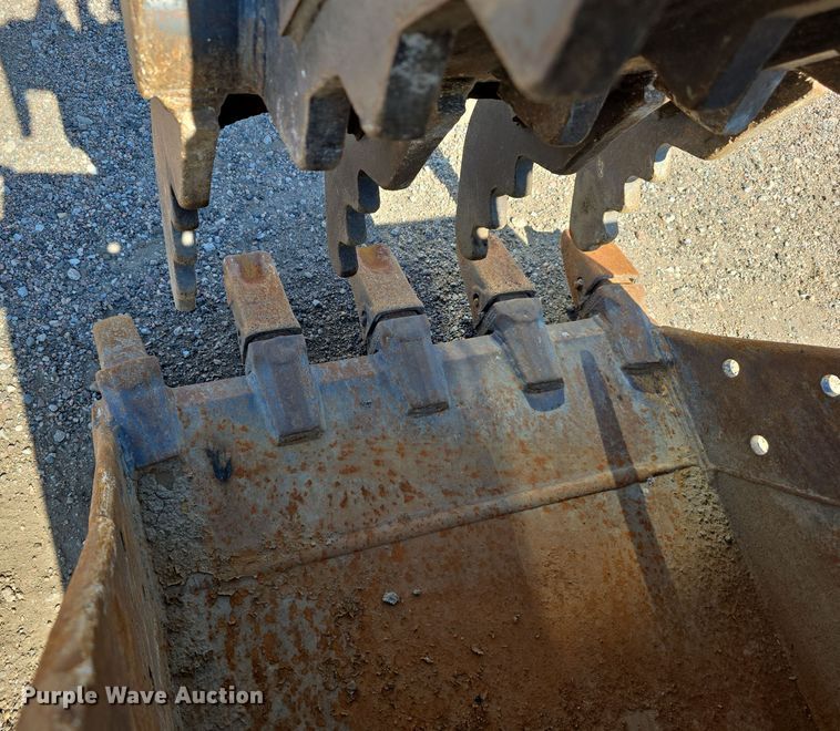 image for item DO5465 2015 Takeuchi TB1140 Series 2 mini excavator