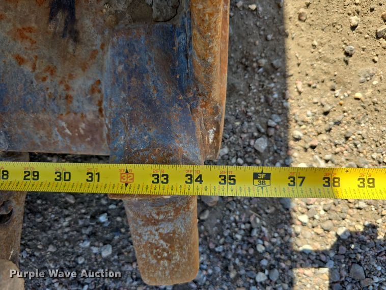 image for item DO5465 2015 Takeuchi TB1140 Series 2 mini excavator