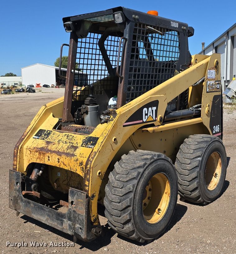 image for item DO5466 2001 Caterpillar 246 skid steer loader