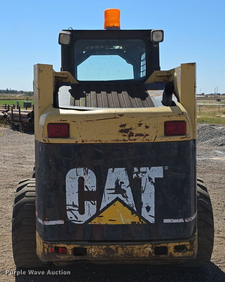 image for item DO5466 2001 Caterpillar 246 skid steer loader