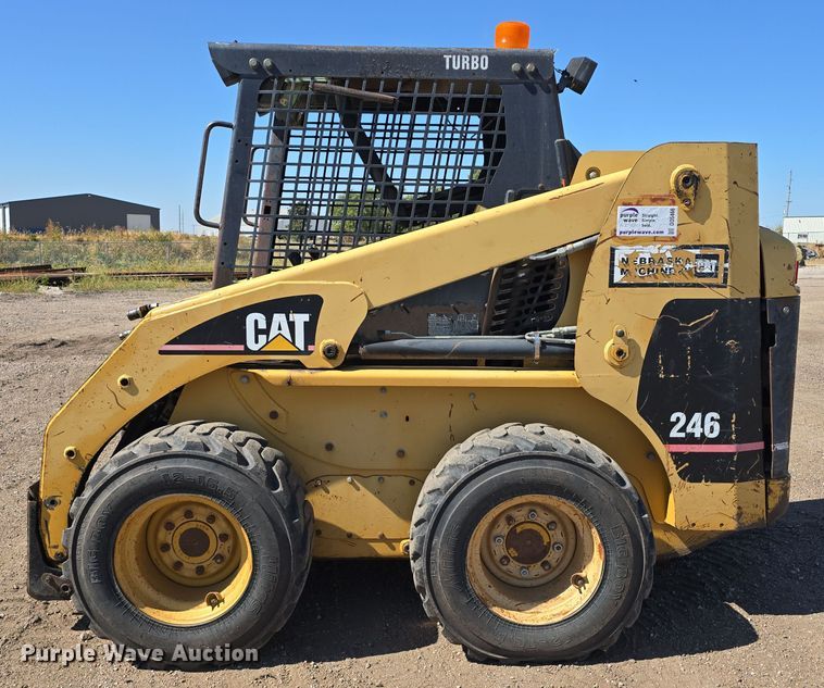 image for item DO5466 2001 Caterpillar 246 skid steer loader