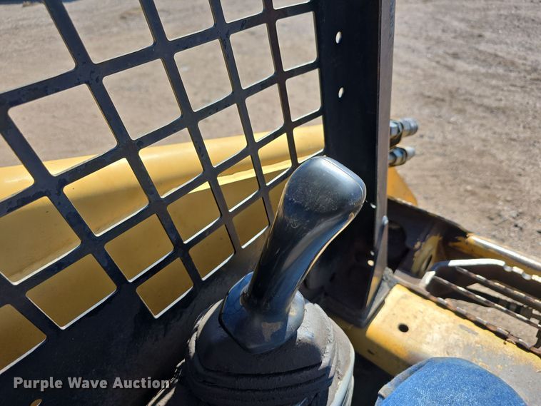 image for item DO5466 2001 Caterpillar 246 skid steer loader