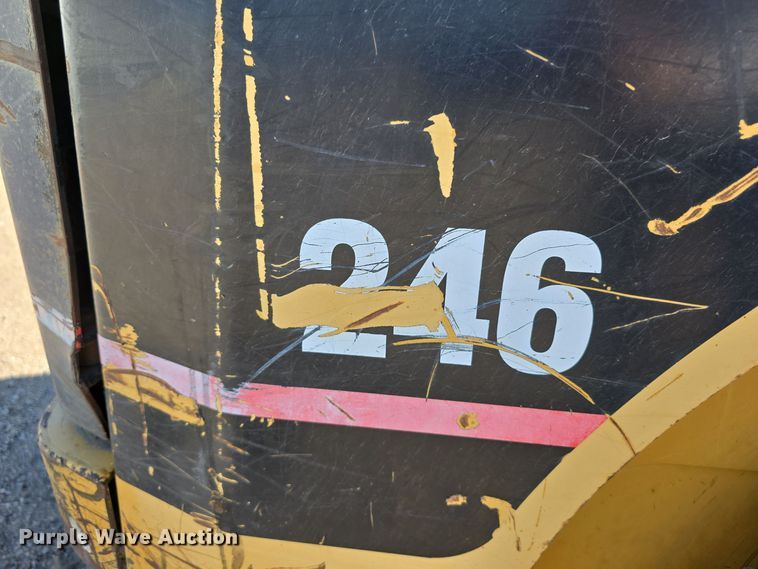 image for item DO5466 2001 Caterpillar 246 skid steer loader
