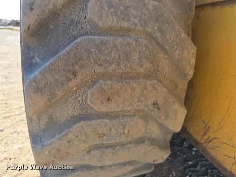 image for item DO5466 2001 Caterpillar 246 skid steer loader