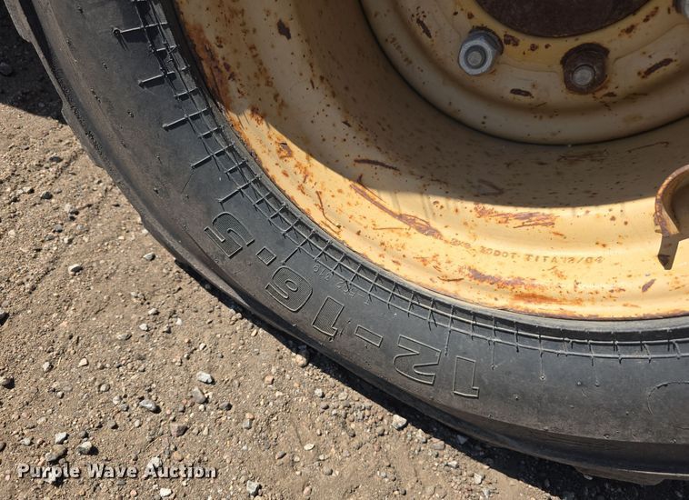 image for item DO5466 2001 Caterpillar 246 skid steer loader