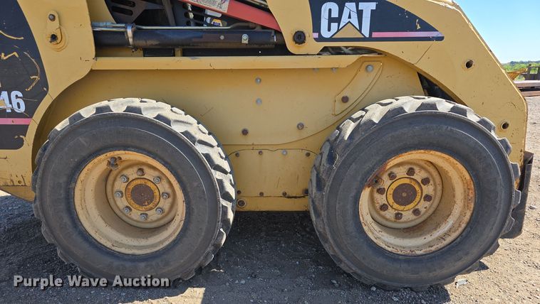 image for item DO5466 2001 Caterpillar 246 skid steer loader