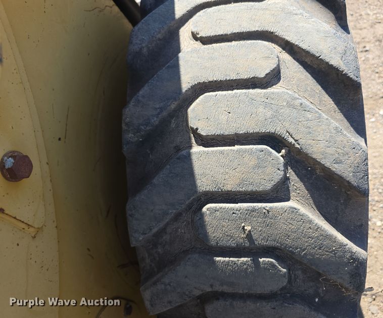 image for item DO5466 2001 Caterpillar 246 skid steer loader