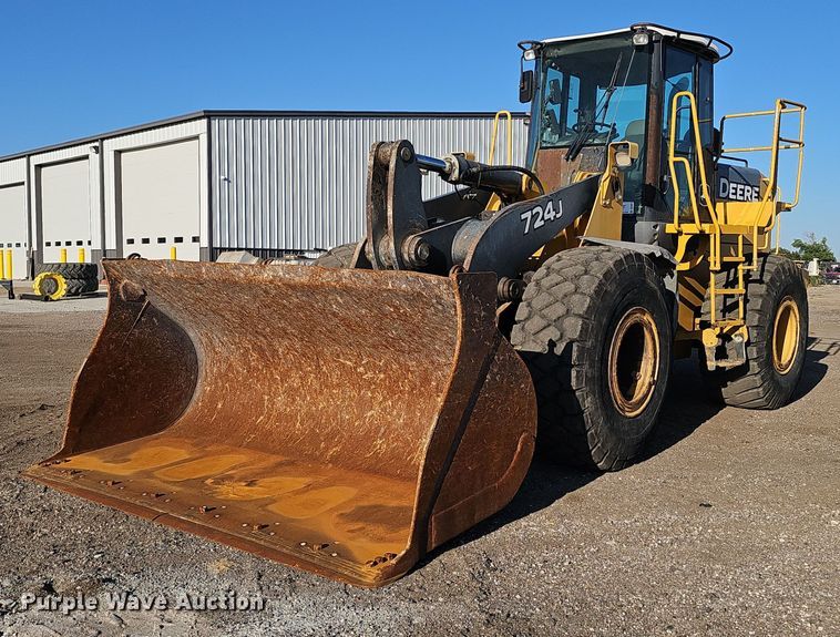 image for item DO5467 2005 John Deere 724J wheel loader