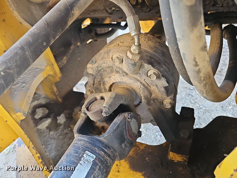 image for item DO5467 2005 John Deere 724J wheel loader