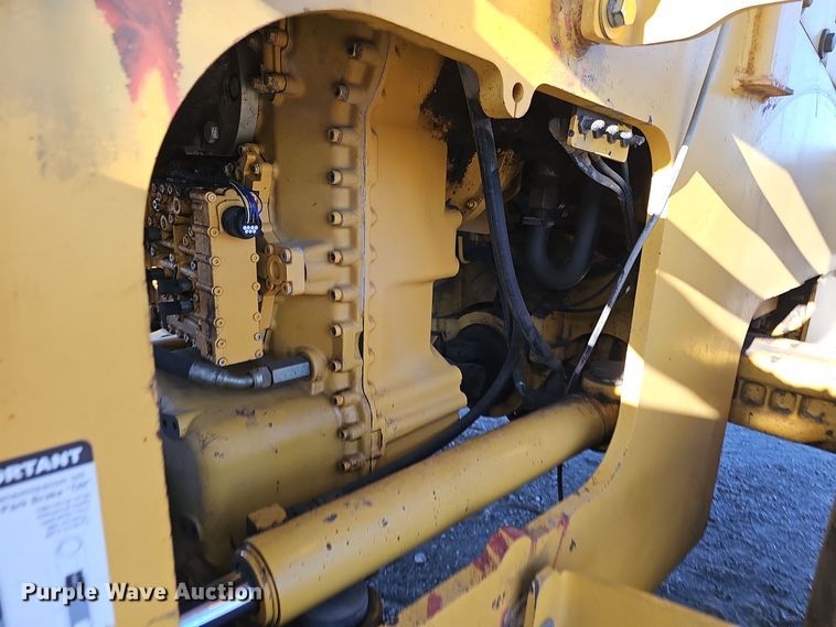 image for item DO5467 2005 John Deere 724J wheel loader