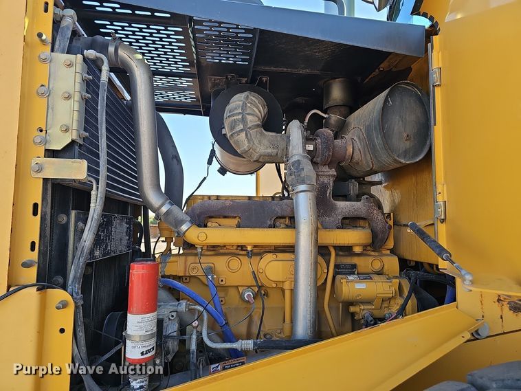 image for item DO5467 2005 John Deere 724J wheel loader