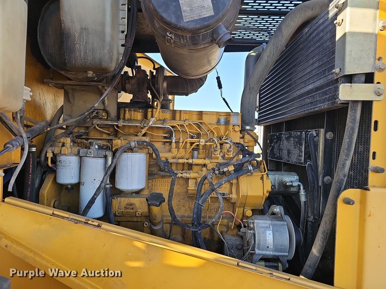 image for item DO5467 2005 John Deere 724J wheel loader