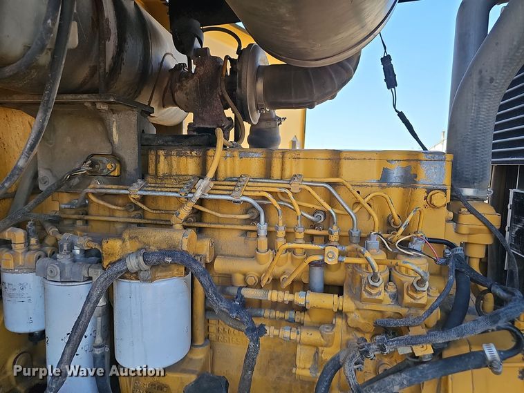 image for item DO5467 2005 John Deere 724J wheel loader