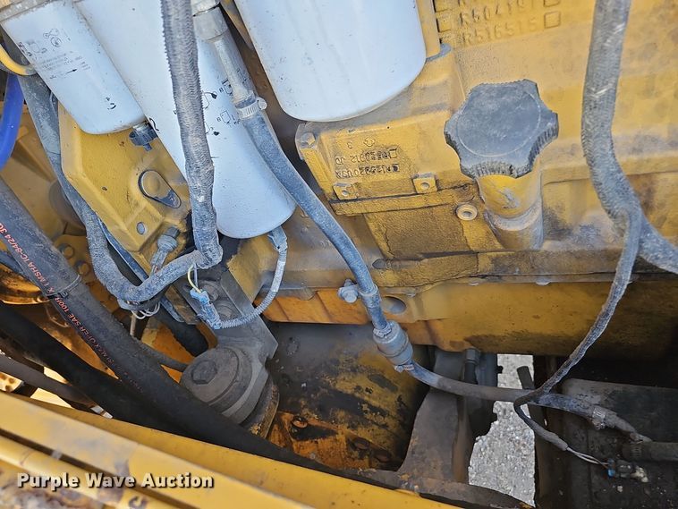 image for item DO5467 2005 John Deere 724J wheel loader