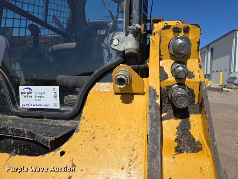 image for item DO5477 2015 Caterpillar 259D tracked skid steer loader