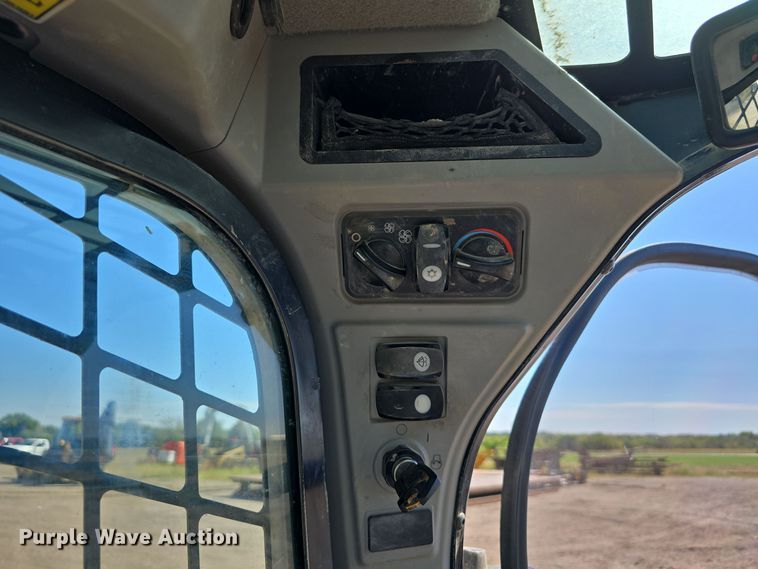 image for item DO5477 2015 Caterpillar 259D tracked skid steer loader