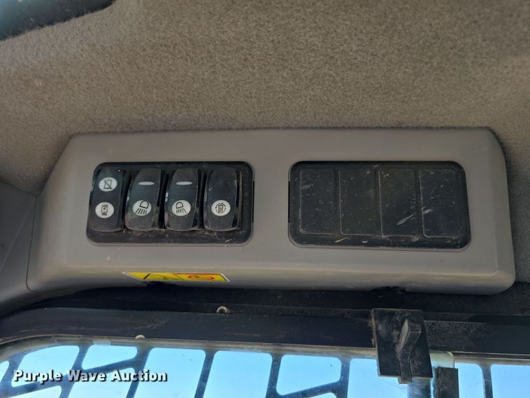 image for item DO5477 2015 Caterpillar 259D tracked skid steer loader