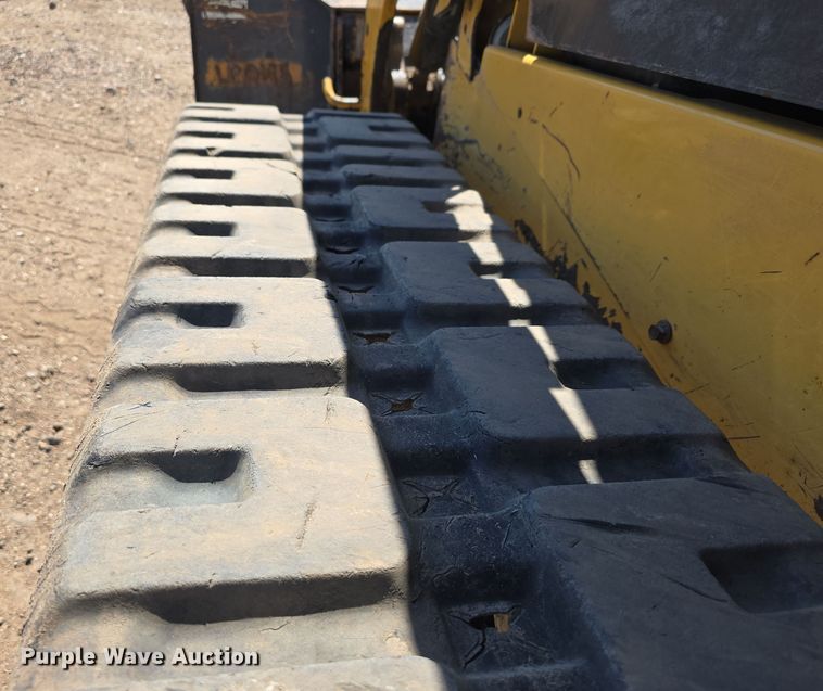 image for item DO5477 2015 Caterpillar 259D tracked skid steer loader