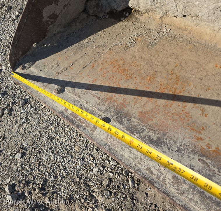 image for item DO5529 2016 Bobcat S750 skid steer loader