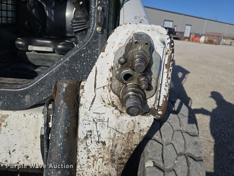 image for item DO5529 2016 Bobcat S750 skid steer loader