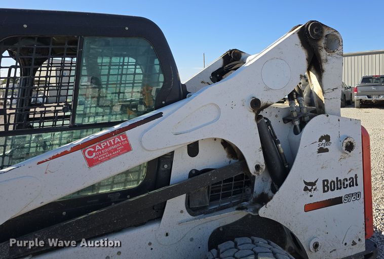 image for item DO5529 2016 Bobcat S750 skid steer loader