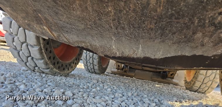 image for item DO5529 2016 Bobcat S750 skid steer loader