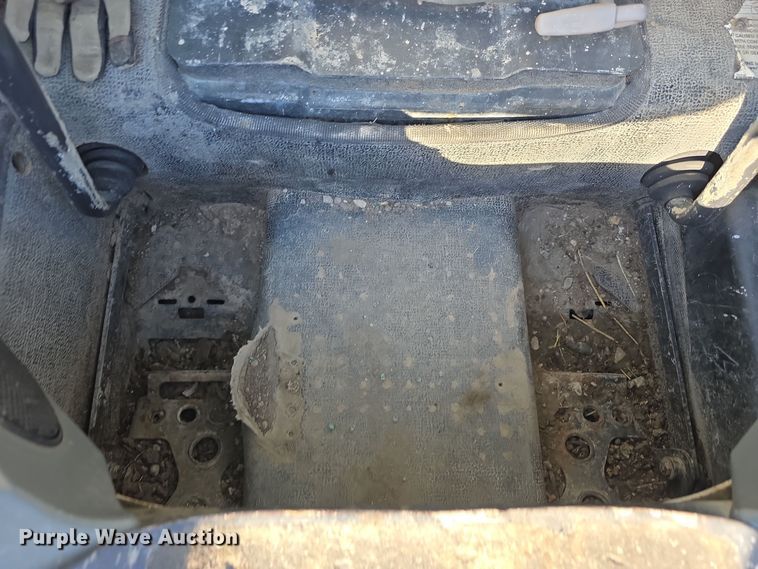 image for item DO5529 2016 Bobcat S750 skid steer loader