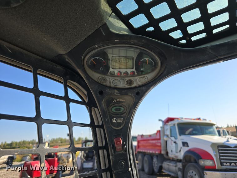 image for item DO5529 2016 Bobcat S750 skid steer loader