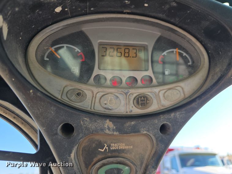 image for item DO5529 2016 Bobcat S750 skid steer loader