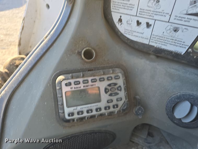 image for item DO5529 2016 Bobcat S750 skid steer loader