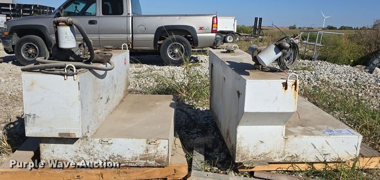 image for item DO5530 (2) auxiliary fuel tanks