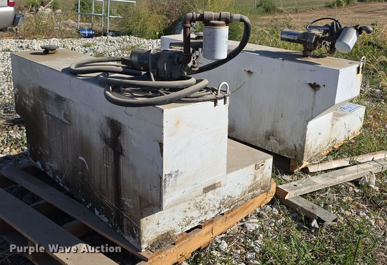 image for item DO5530 (2) auxiliary fuel tanks