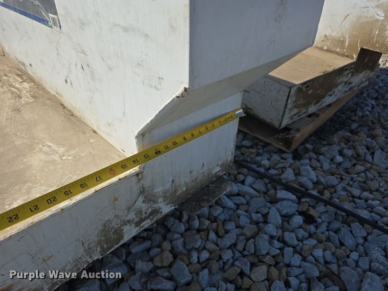 image for item DO5530 (2) auxiliary fuel tanks