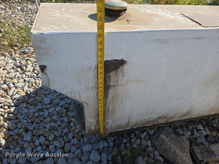 image for item DO5530 (2) auxiliary fuel tanks