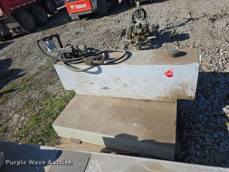 image for item DO5530 (2) auxiliary fuel tanks