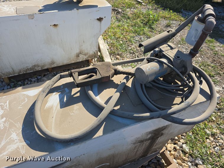 image for item DO5530 (2) auxiliary fuel tanks